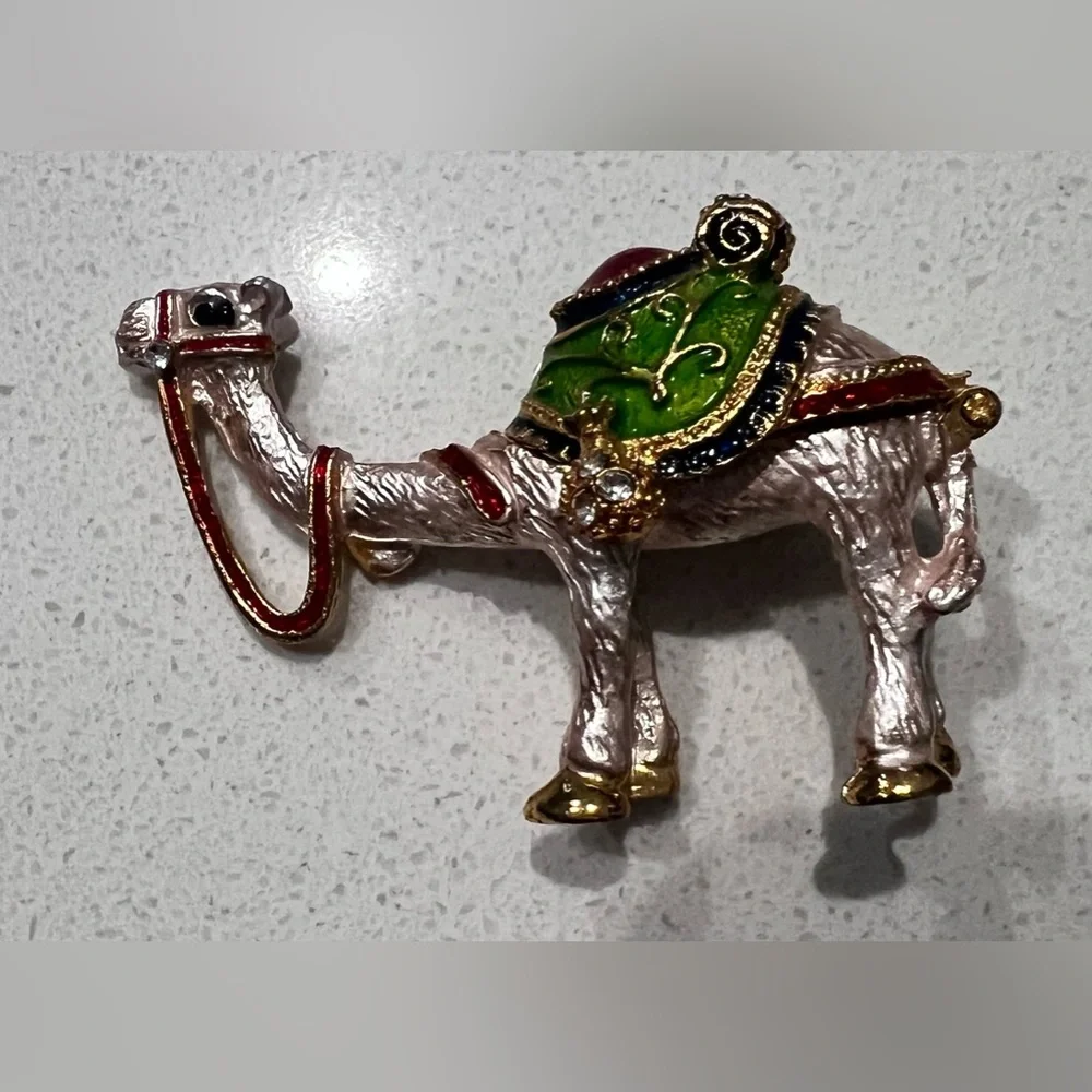 Metal Enamel Painted Rhinestone Jeweled Camel Hinged Trinket Box‎ Magnetic Clasp